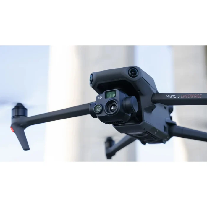 DJIMavic3Enterprise-candrone-canada-1_4b09e64a-7863-48d6-8fdd-d67239466e44